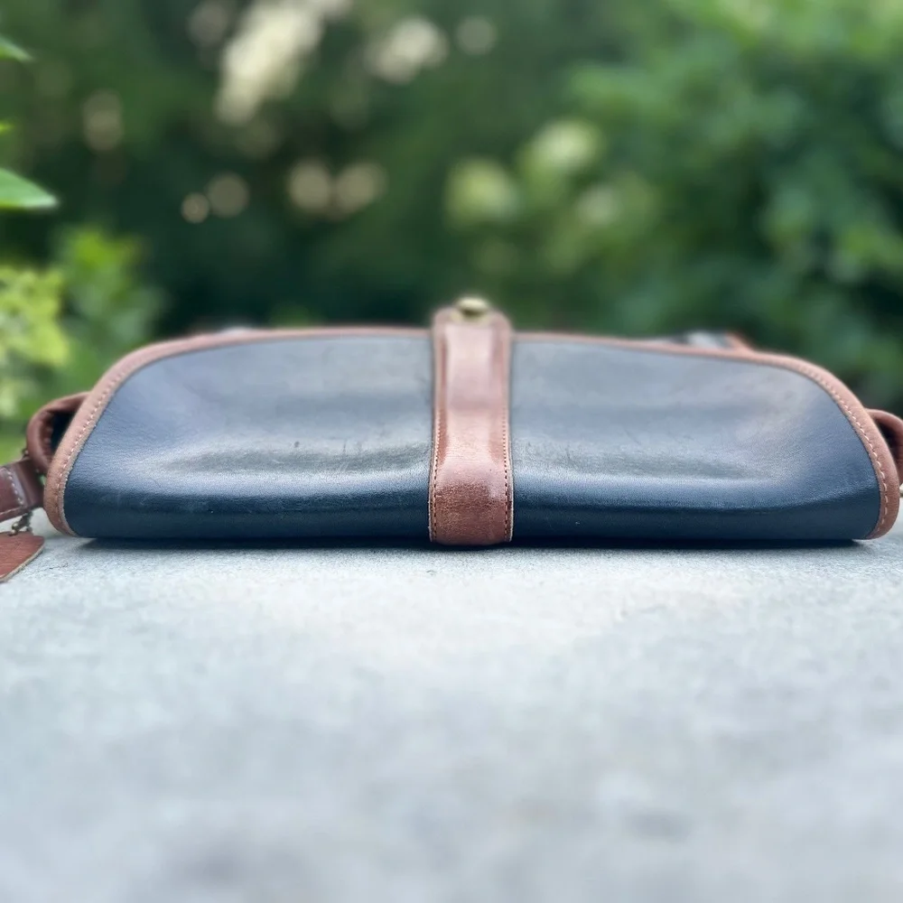 Vintage Coach Crossbody/Shoulder Leather in Black with Brown Trim Handbag